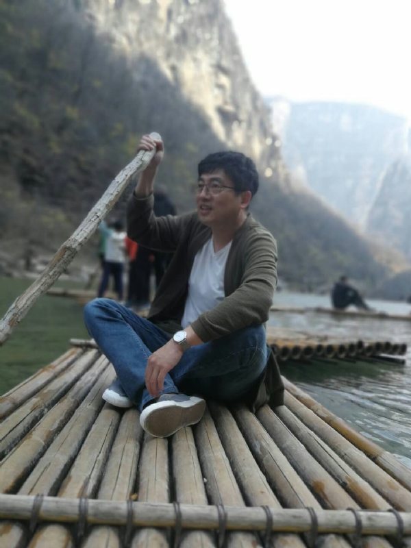 风被吹走了的第一张照片--郑州交友中心